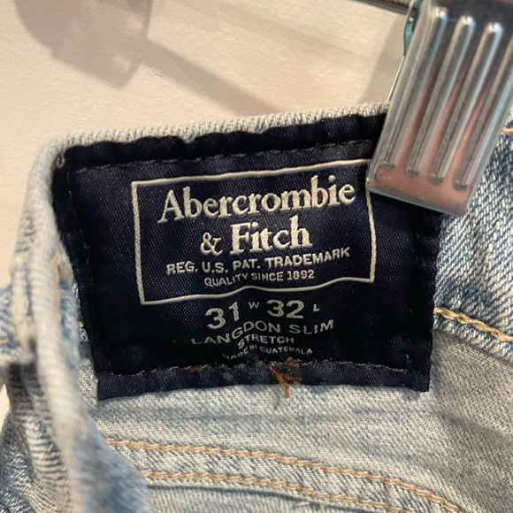Abercrombie & Fitch Men’s light blue jeans Slim. 31x32 - Picture 3 of 4